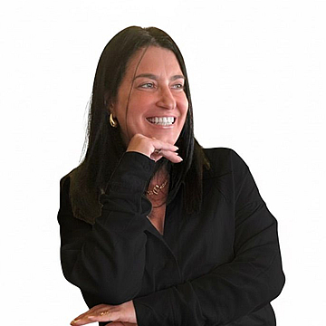 Ivana Hei  - Fundadora da YesOn Training  Escritora e criadora do movimento 